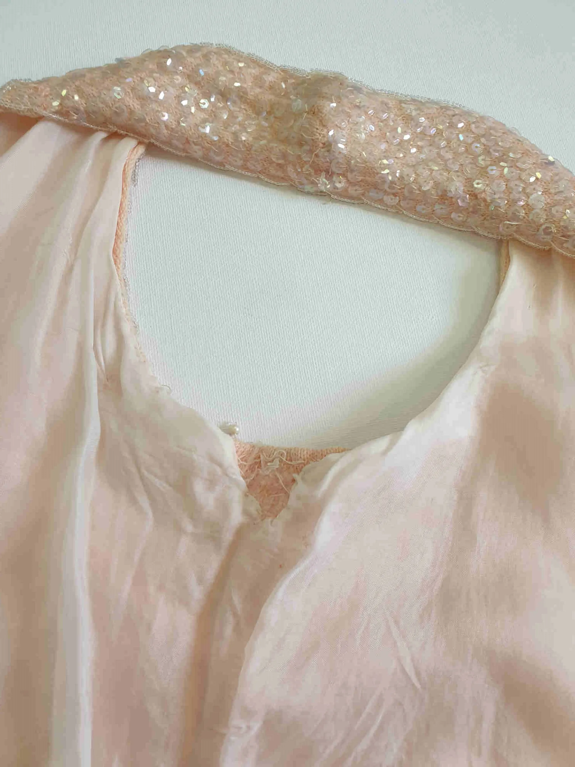 1960s Pink Wool Top With Sequins and Beading - Bust 96 cm