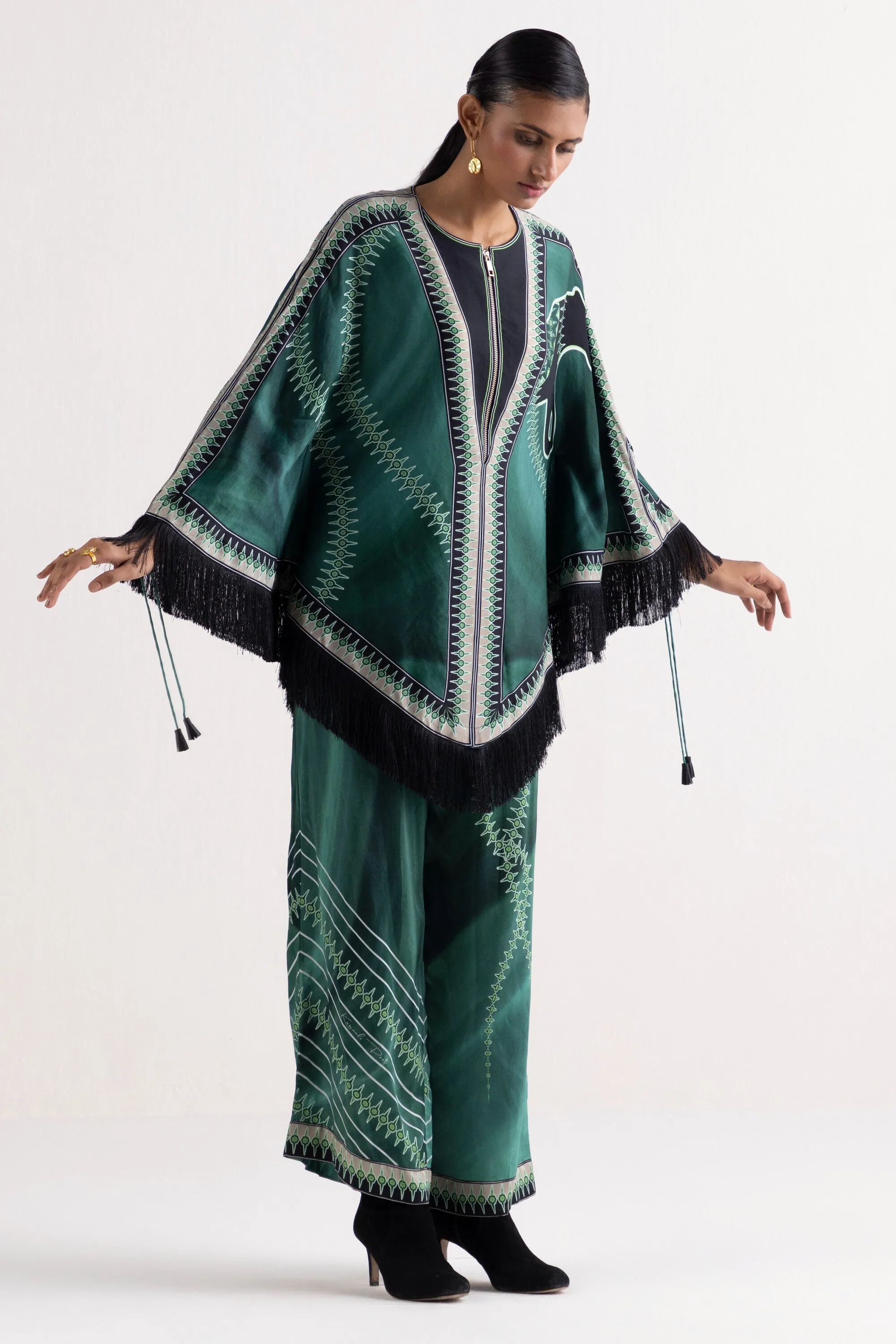 Ayana cape