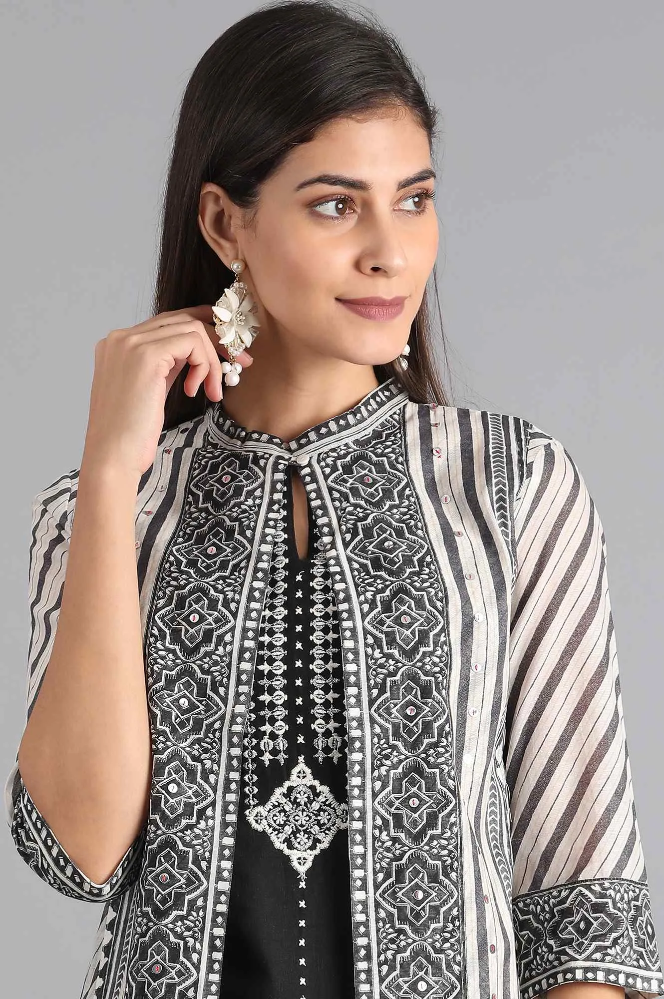 Black & White Printed Set