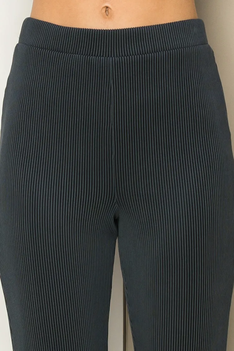 HF23E573-HIGH-WAIST KNIT FLARED PANTS