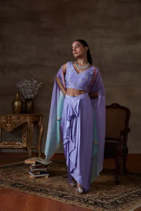 Lilac embroidered bustier with lungi and a cape