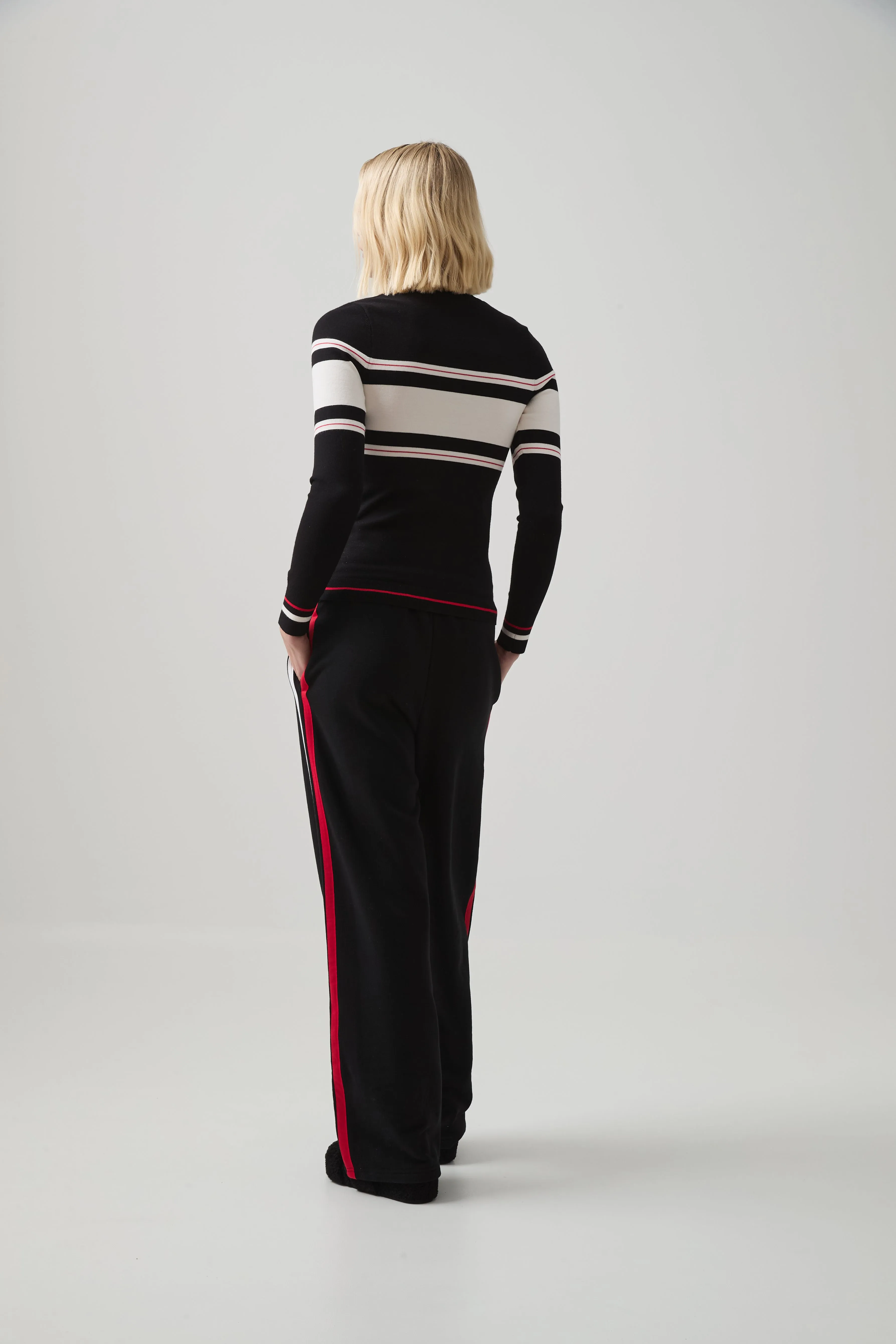 Long Sleeve Logo Knit Top 407