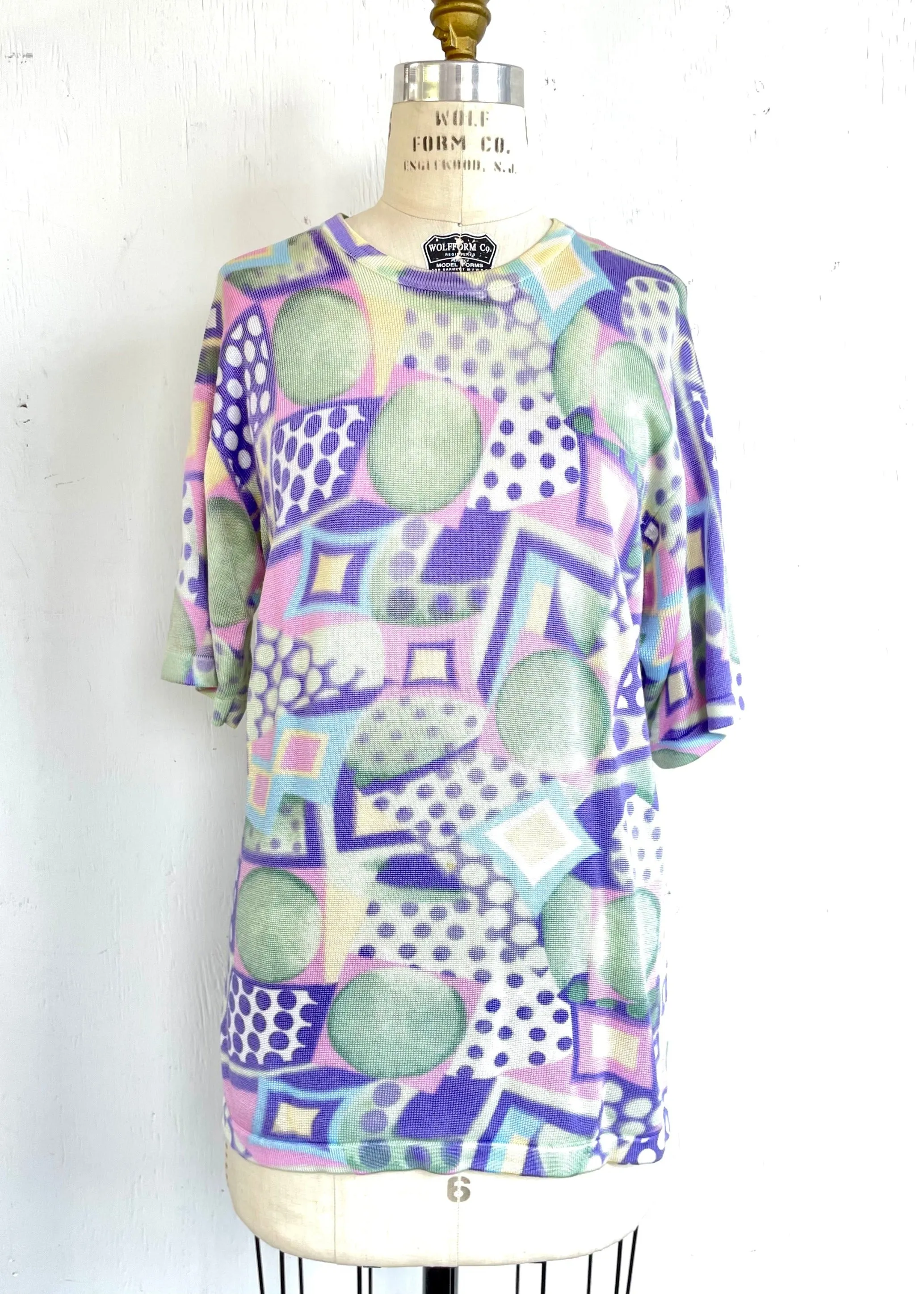 MAGNOLIA VINTAGE Women's pale purple/green/pink/yellow short sleeve knit top, M