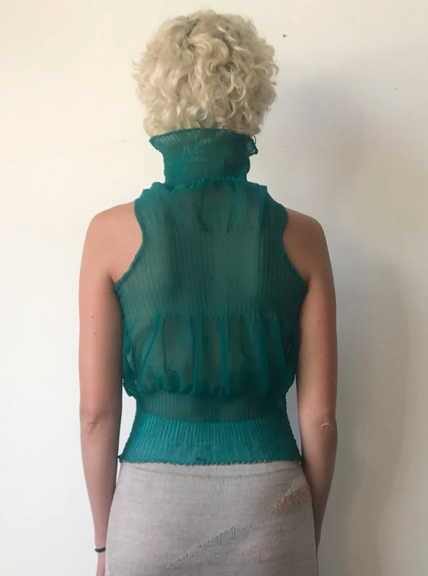 Monofilament turtleneck