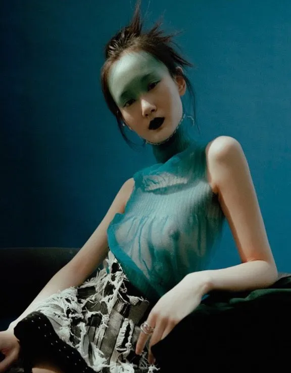 Monofilament turtleneck