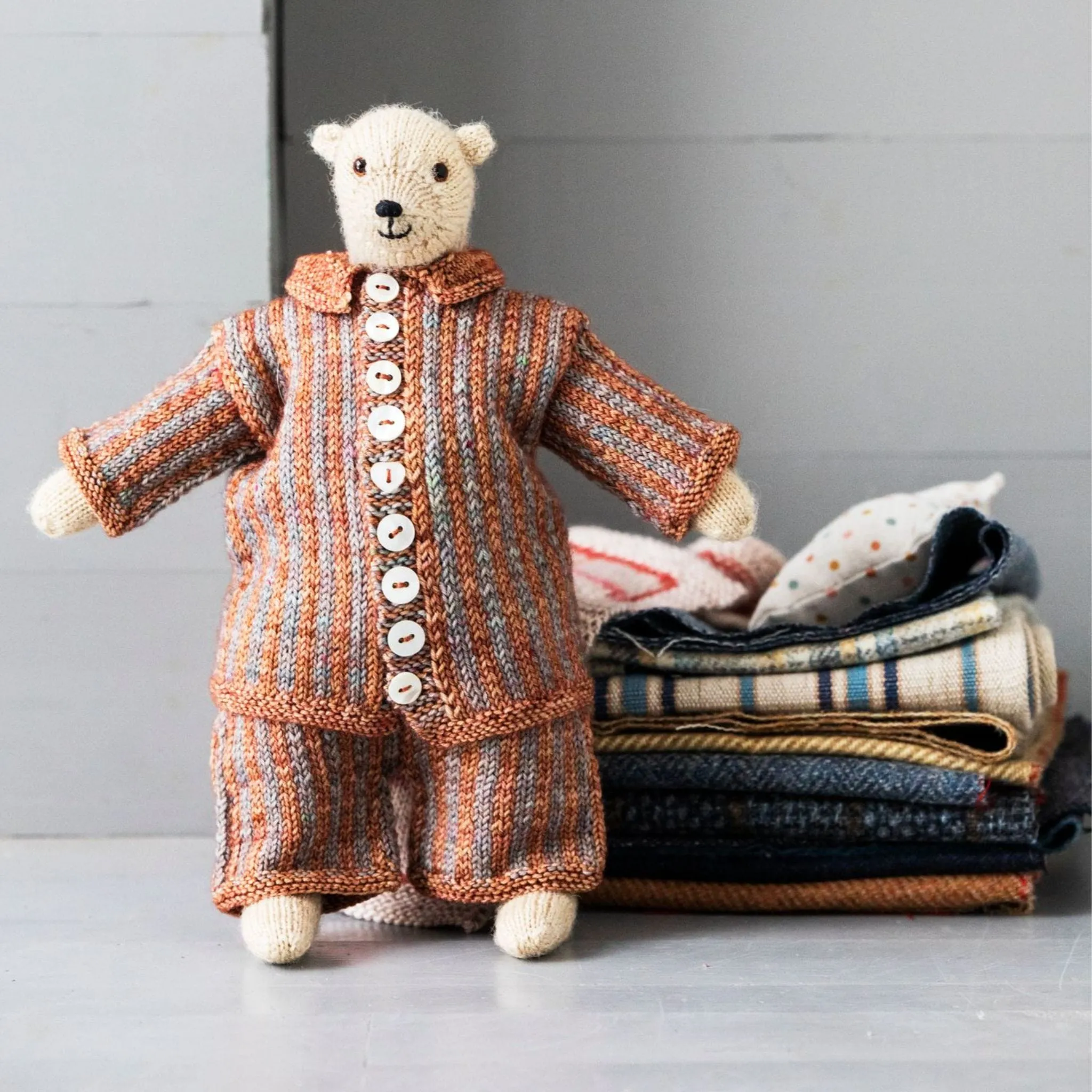 Mouche & Friends: Mouche the Bear Yarn Set