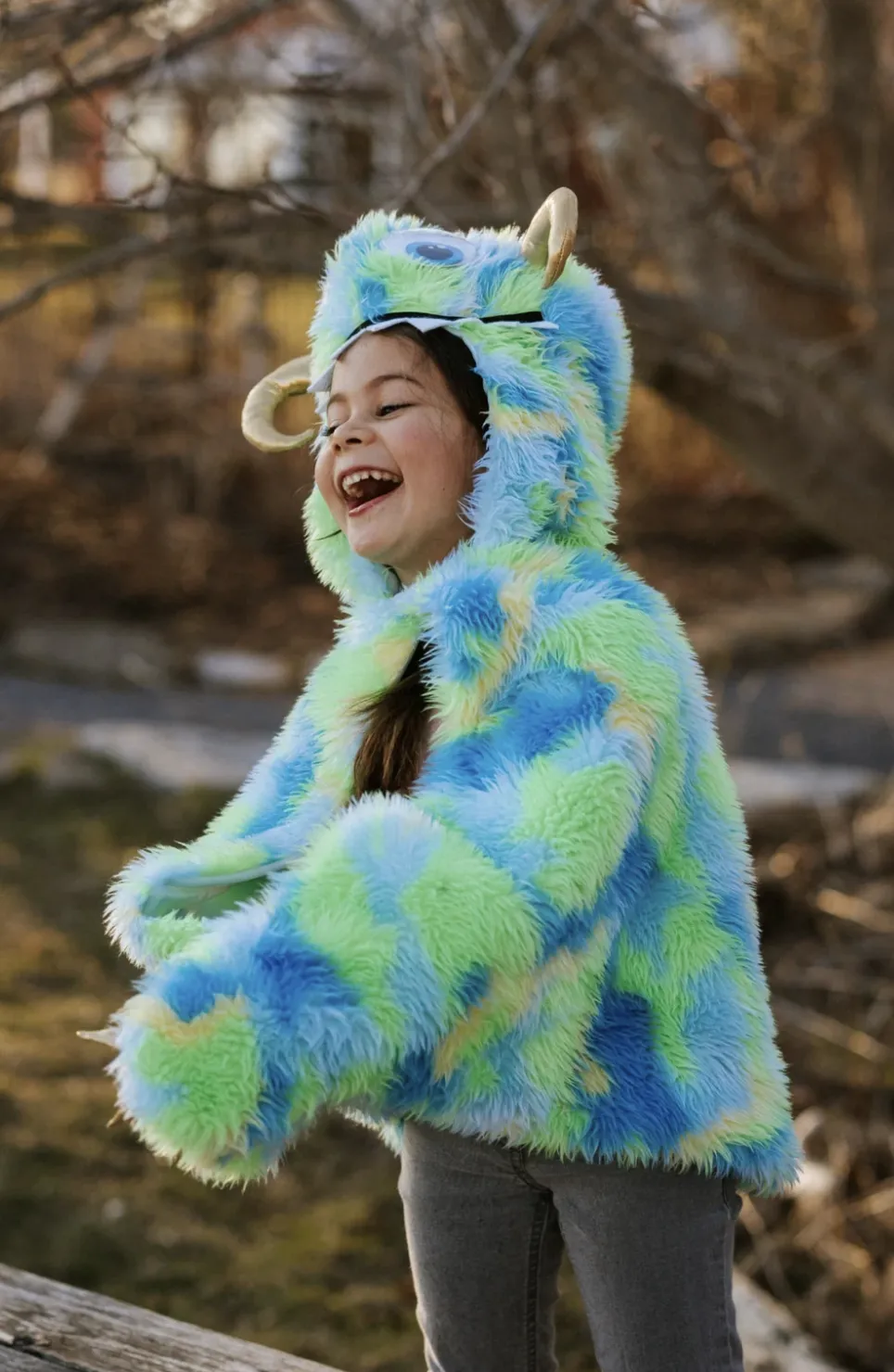 Swampy The Monster Cape - Green/Blue