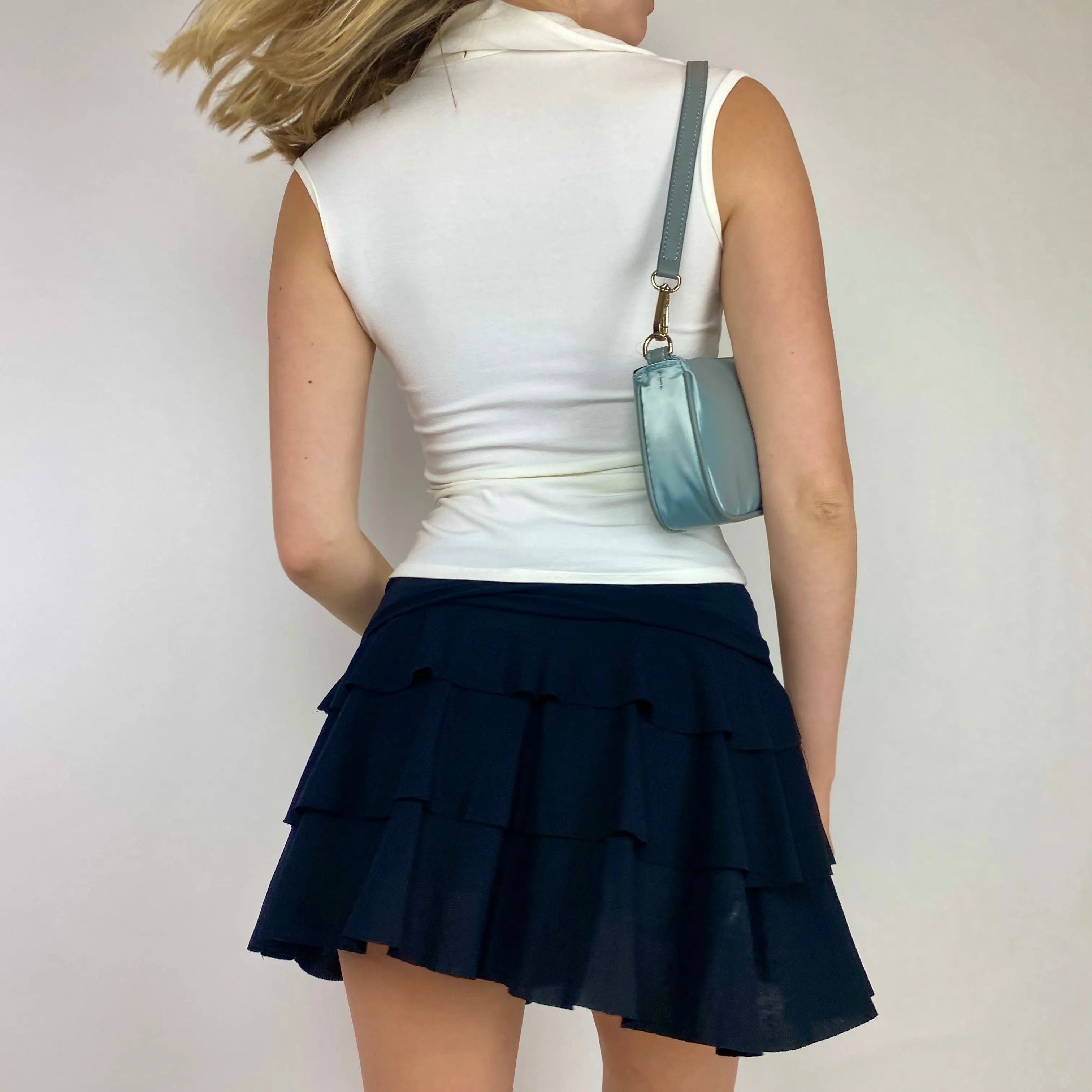 Vintage 00’s Sporty Collared Tank Top  (xs/s)