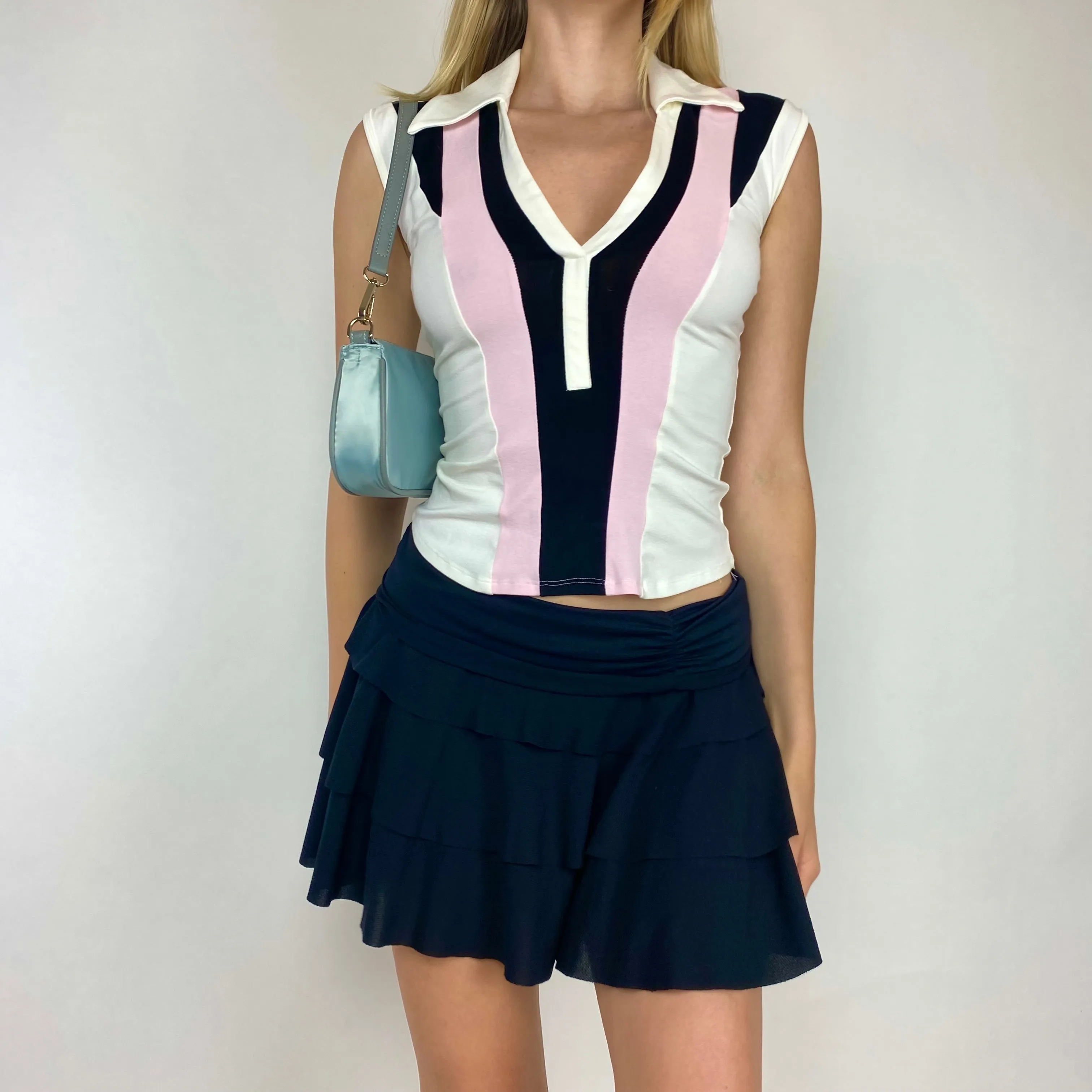 Vintage 00’s Sporty Collared Tank Top  (xs/s)