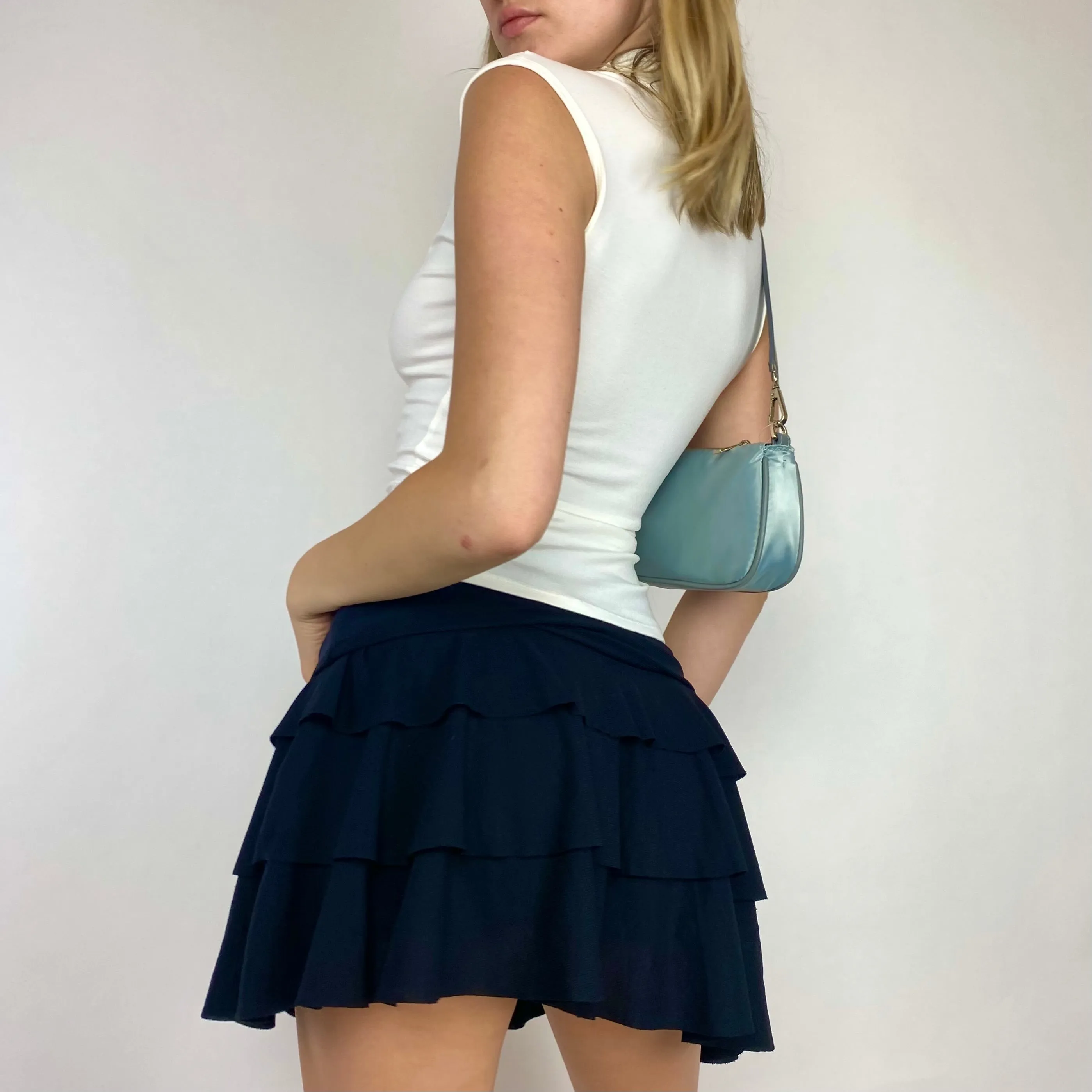 Vintage 00’s Sporty Collared Tank Top  (xs/s)